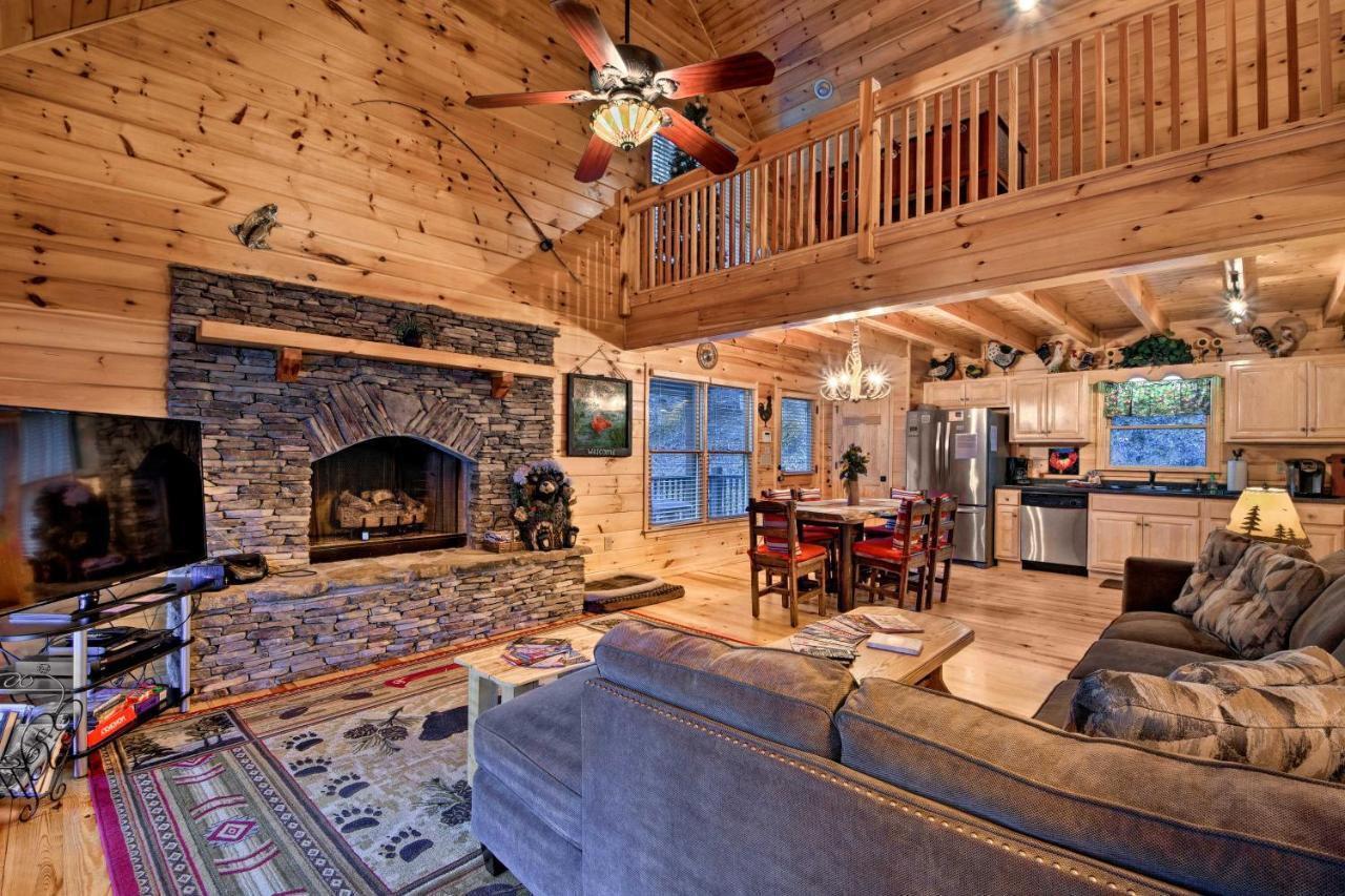 Riverside Ellijay Cabin With Hot Tub And Game Room Luaran gambar